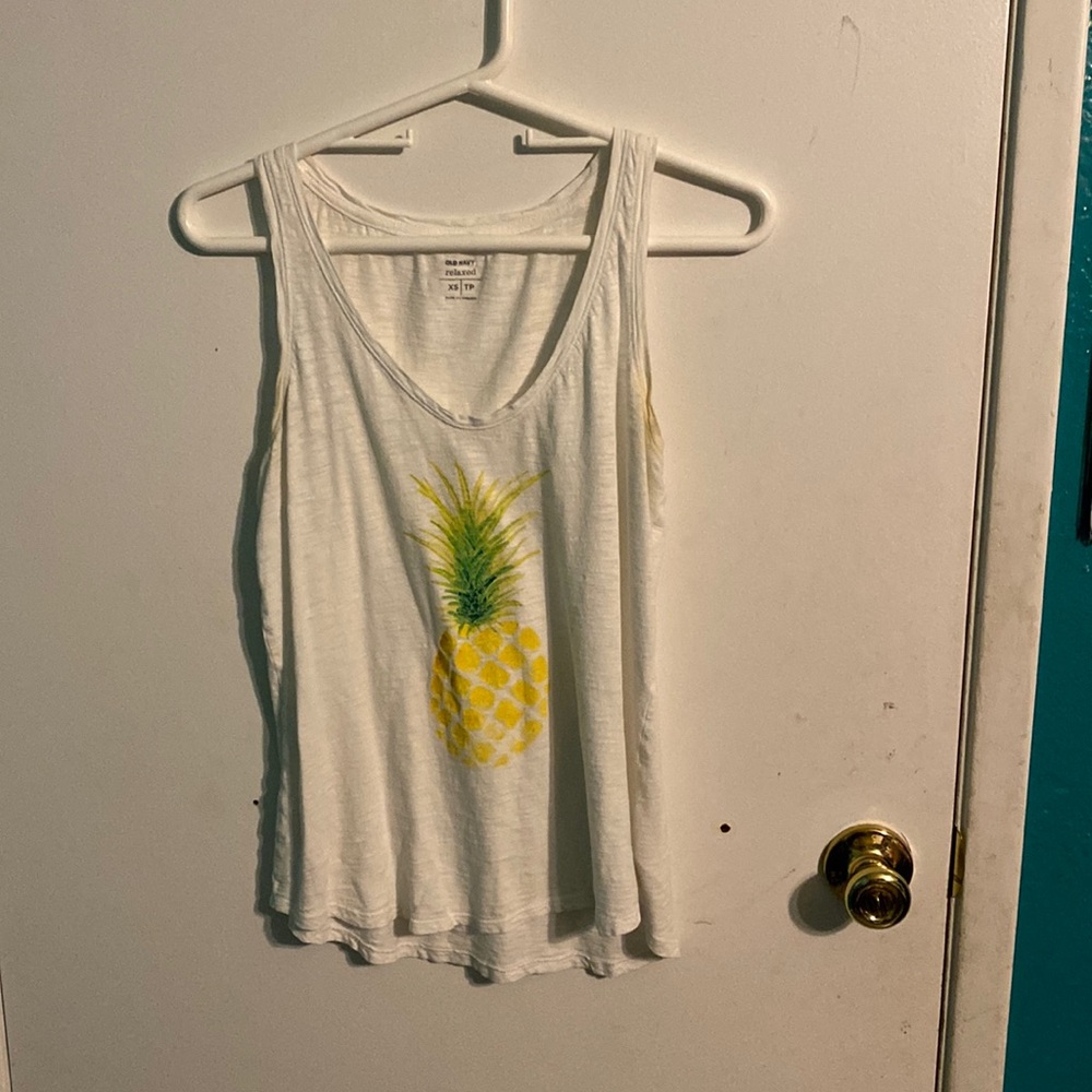 White tank top with pineapple, XS